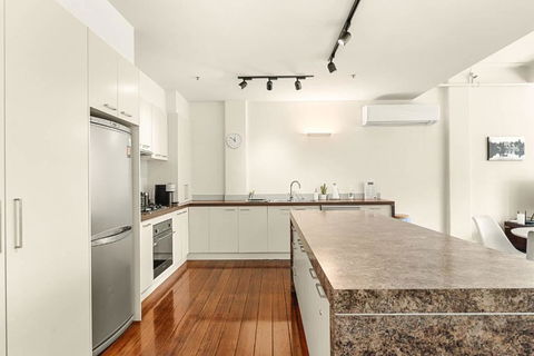 New York Style Apartment In The Heart Of Bendigo - Yamba Accommodation 1