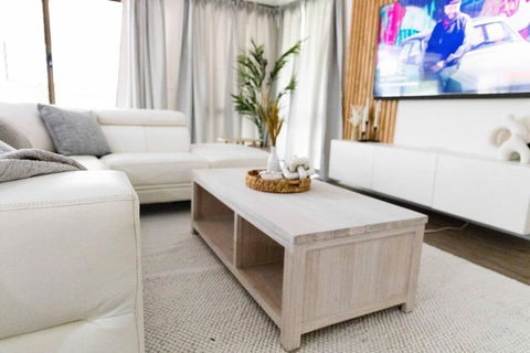 Newly Renovated Home Near Shops, M1, National Forest & Koalas! - Yamba Accommodation 0