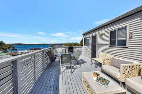New Property Seabreeze Bungalow - Lakeview Sunset Delight At Sunshine On Lake Macquarie - Yamba Accommodation 1