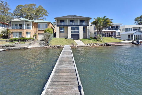 New Property Silverwater Serenity Shores Absolute Waterfront On The Lake - Yamba Accommodation 0