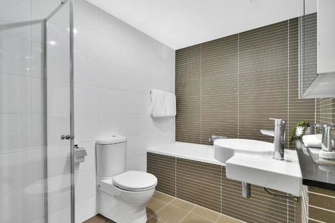 North Sydney Corporate Apartment MIL2251106 - Yamba Accommodation 1
