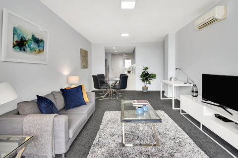 North Sydney Large Two Bedroom MIL2252402 - Yamba Accommodation 0