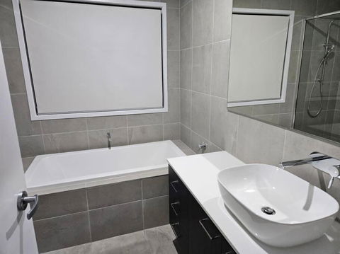 O Stylish 4 Room Oasis With 65 TV - Yamba Accommodation 1