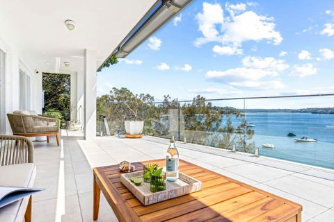 Ocean Front Luxury The Lambeth Walk - Yamba Accommodation 2
