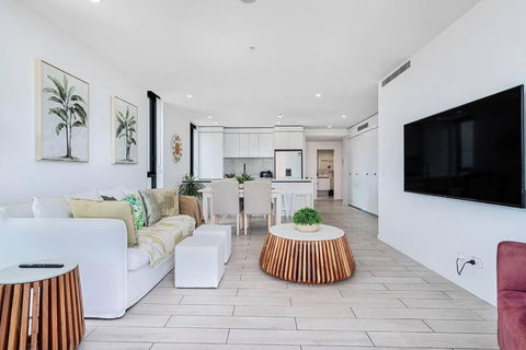 OPUS Apartment - Beach At Your Doorstep Short Walk To Light Rail - Yamba Accommodation 2