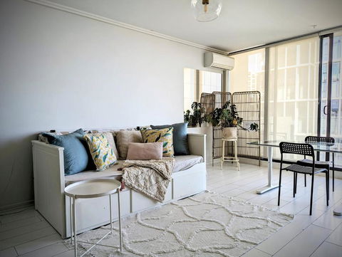 Ocean View Apartment Close To CBD With Indoor Pool. - Yamba Accommodation 3