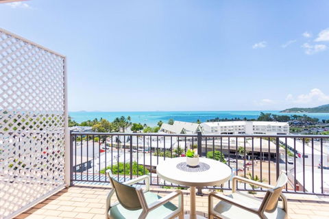 OCEAN VIEWS 10A - Yamba Accommodation 1