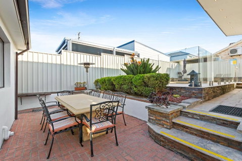 Outstanding 4-Bed Home With Garden Pool & More - Yamba Accommodation 1