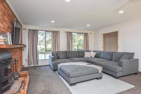 Ovens Valley Retreat - Yamba Accommodation 0