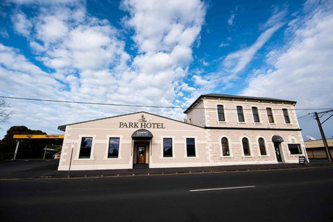 Park Hotel - Yamba Accommodation 0