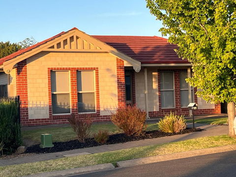 Park View Cottage - Yamba Accommodation 0