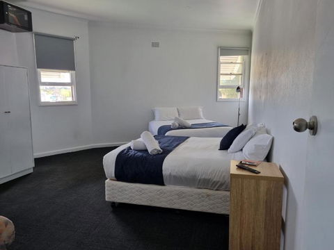 Parkes Hotel - Yamba Accommodation 1