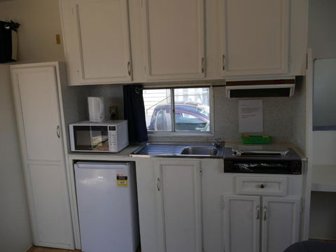 Parkes Country Cabins - Yamba Accommodation 2