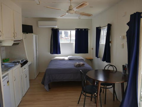 Parkes Country Cabins - Yamba Accommodation 0