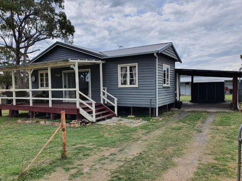 Parlour Mountain Cottage - Yamba Accommodation 0