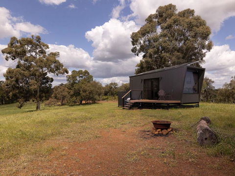Patrick The Tiny Cabin In Chittering - Yamba Accommodation 0