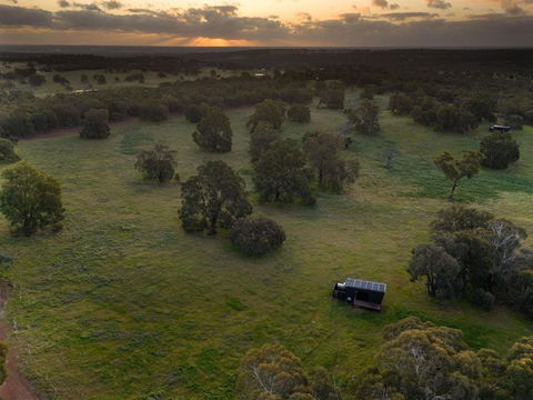 Patrick The Tiny Cabin In Chittering - Yamba Accommodation 2