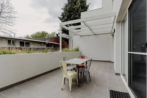 Peaceful 1-Bed Apartment Close To Lonsdale St - Yamba Accommodation 3