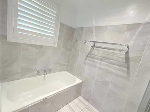 Peaceful Room In Modern Baulkham Hills Home - BH3 - Yamba Accommodation 2