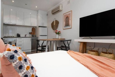 Peach On Sussex North Adelaide - Yamba Accommodation 2