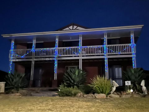 Pelican Retreat - Corporate / Tradie / Family - Yamba Accommodation 0