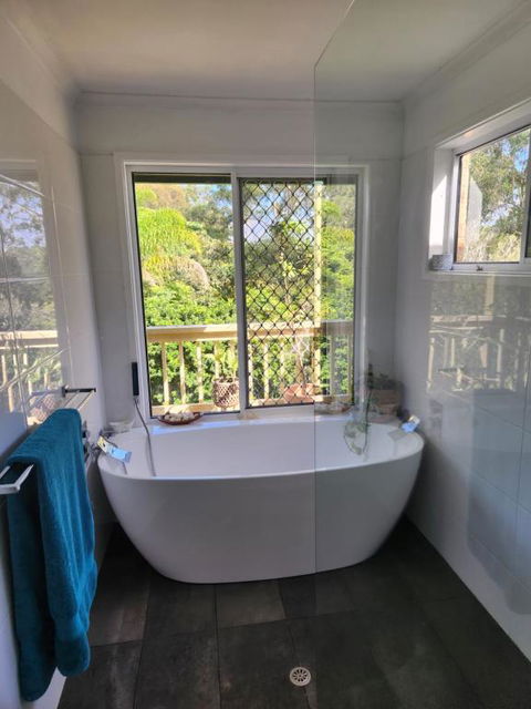 Poinciana Room - Yamba Accommodation 2