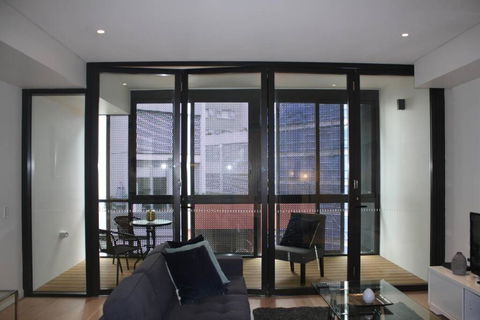 Perfect Large One Bedroom Plus Study - ALB09518 - Yamba Accommodation 1
