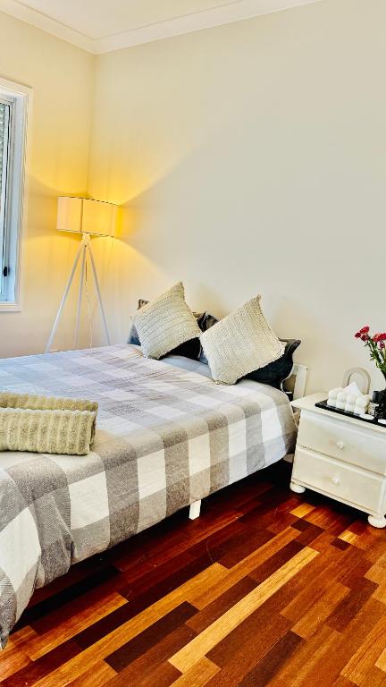 Perfect Peacefully Room In Melbourne - Yamba Accommodation 2