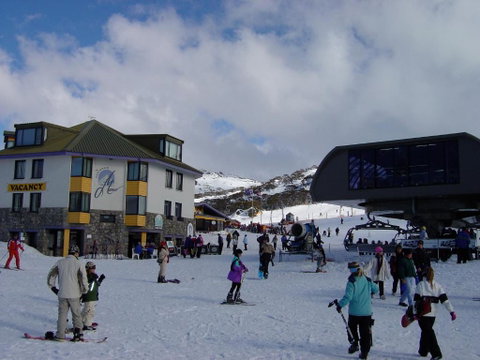 Perisher Manor Hotel - Yamba Accommodation 2