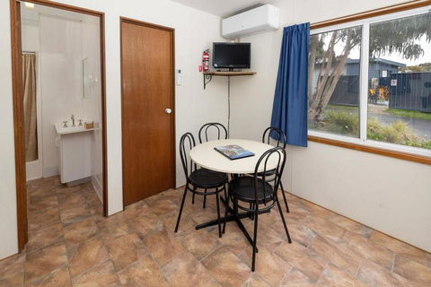 Pet Friendly On The Great Ocean Road - Yamba Accommodation 3