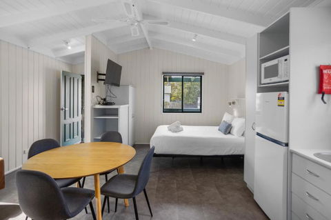 Pet Friendly On The Great Ocean Road - Yamba Accommodation 1