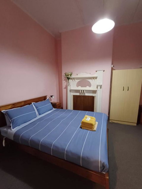 PETERBOROUGH HOTEL - Yamba Accommodation 2