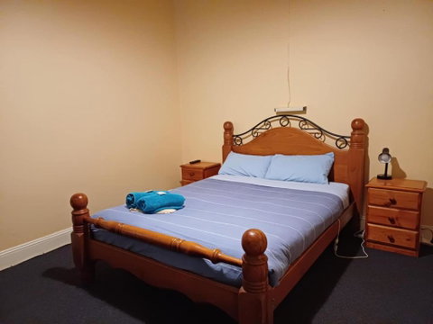PETERBOROUGH HOTEL - Yamba Accommodation 3