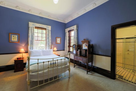 Petersons Armidale Winery And Guesthouse - Yamba Accommodation 2