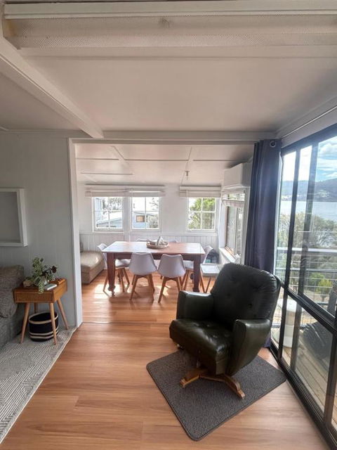 Pine Cottage - Yamba Accommodation 0