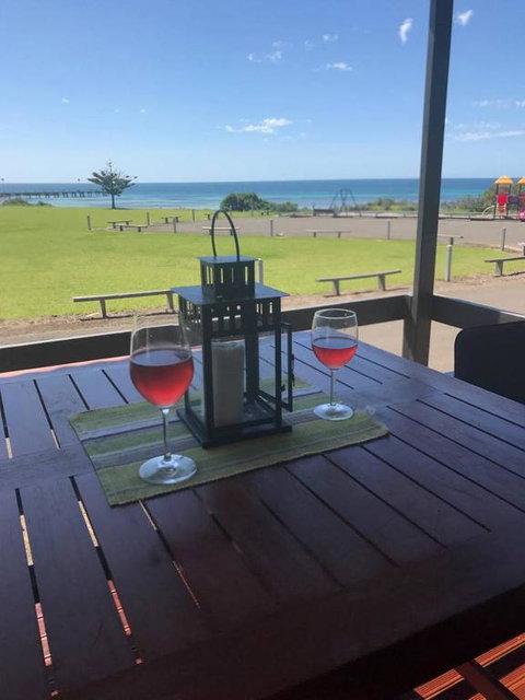 Pine View Holiday Rental - Yamba Accommodation 0
