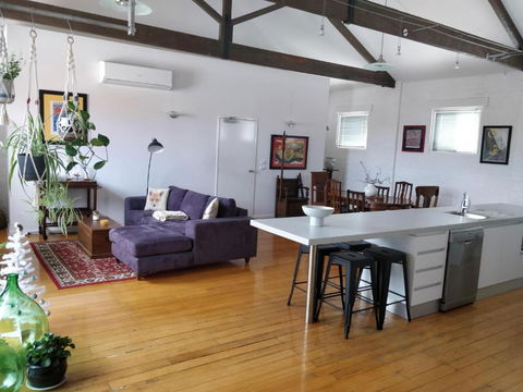 Pips On Mitchell - Beautiful Historic Apartment - Yamba Accommodation 2