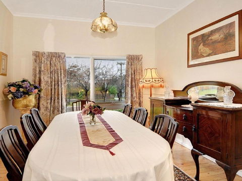 Plum Tree Cottage - Yamba Accommodation 2