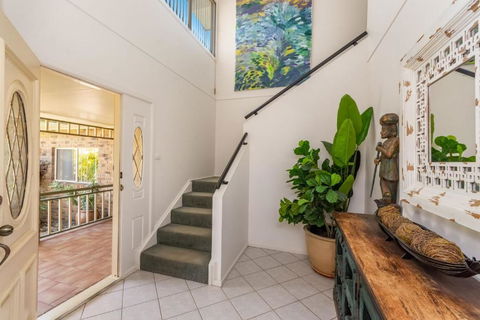 Ponderosa - Pet Friendly Waterfront - Yamba Accommodation 2