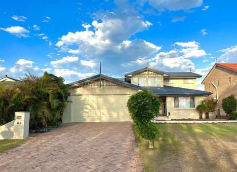 Ponderosa - Pet Friendly Waterfront - Yamba Accommodation 0