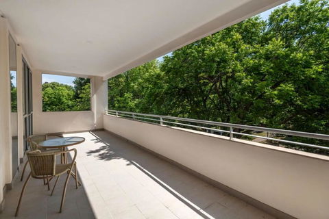 Quiet Apartment In Braddon ACT - Yamba Accommodation 0