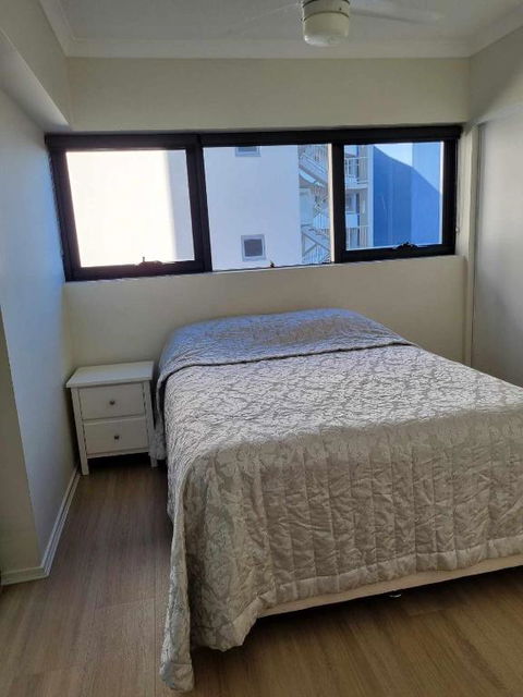 Private Bedroom And Bathroom In A Shared Apartment - Yamba Accommodation 2