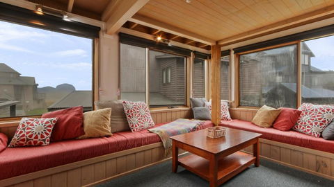 Powderkeg - Yamba Accommodation 1