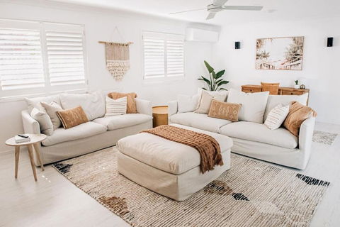 Prime Location With Pool - Walk To Coolum Beach - Yamba Accommodation 1