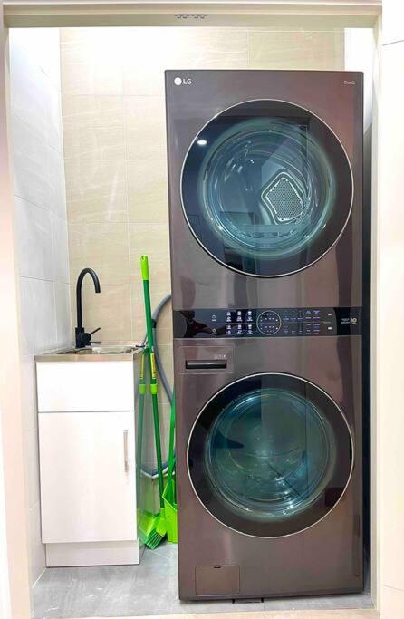 Private, Modern & Luxurious Granny Flat - Yamba Accommodation 2