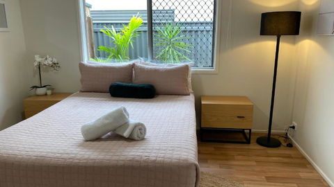 Private Guesthouse - Pet Friendly - Walk To Beach - Yamba Accommodation 2