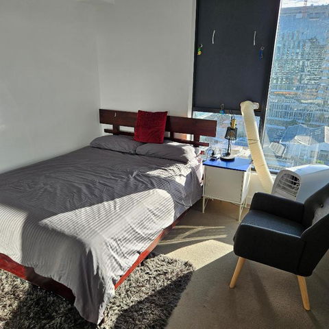 Private Bedroom & Bathroom In Shared Inner Brisbane Apartment - Yamba Accommodation 3