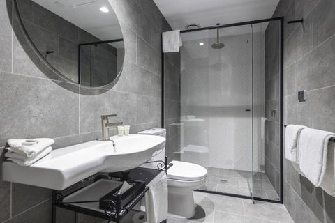 Q Squared Serviced Apartments - Yamba Accommodation 3