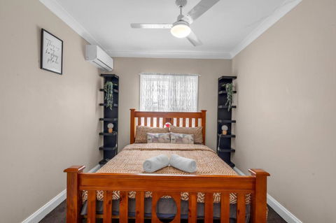 Quaint 2 Bedroom Fully Furnished Cottage - Yamba Accommodation 1