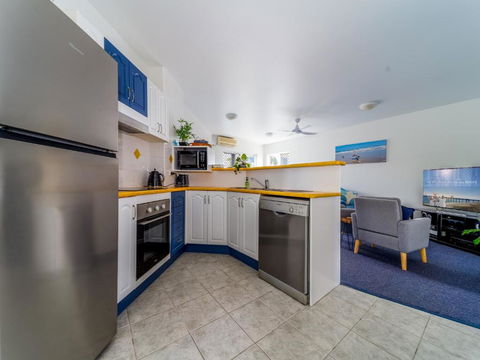 Quality Esplanade Apartment - Yamba Accommodation 2